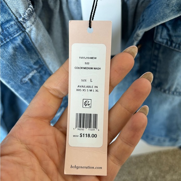 NWT BCBGENERATION cropped denim jean jacket size large! - Picture 4 of 4